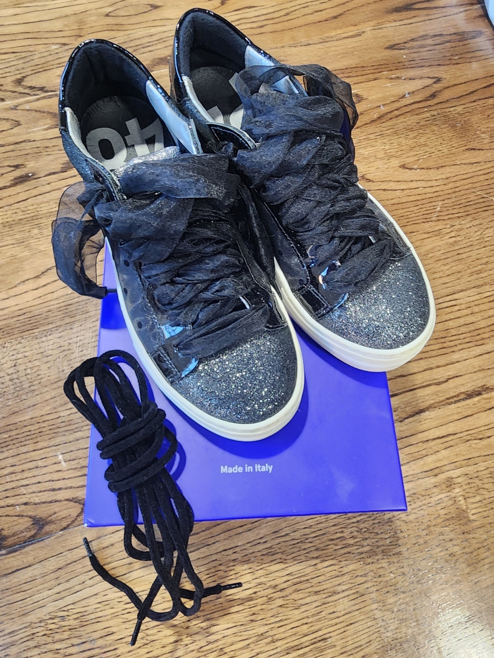 P448 Women's Black Glitter Low-Top Sneakers with Ribbon Laces